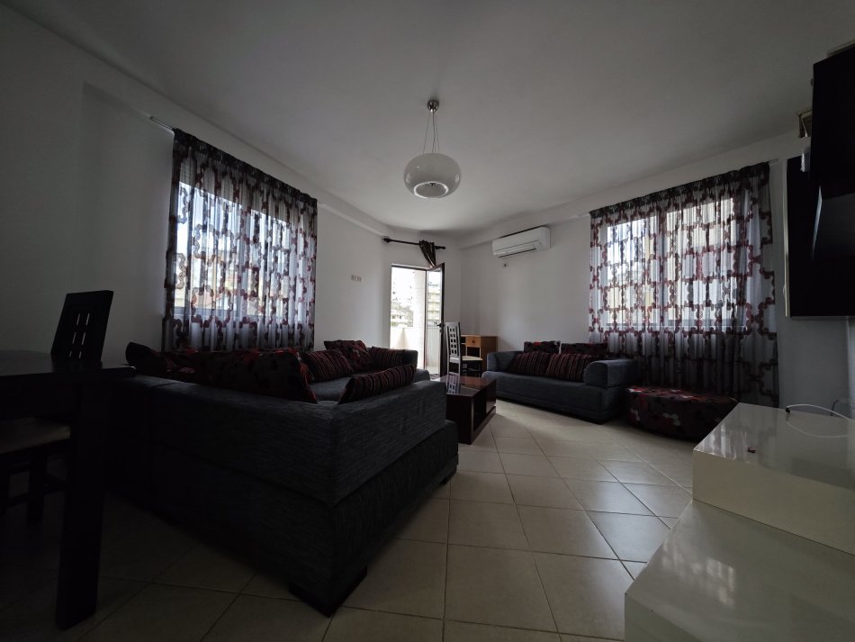 Tirane, shitet apartament 2+1+Ballkon Kati 4, 111 m² 135.000 € (Fresk)