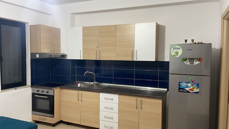 Tirane, jepet me qera apartament duplex 2+1 Kati 2, 100 m² 450 € (Astir)
