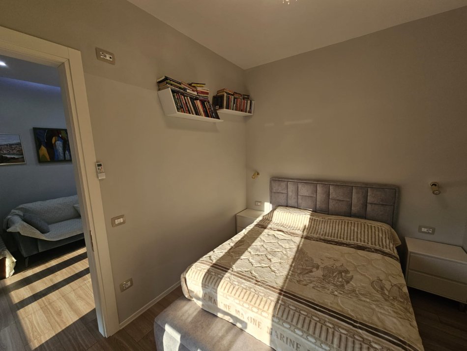 Tirane, jepet me qera apartament 1+1 Kati 3, 73 m² 800 € (Delijorgji)