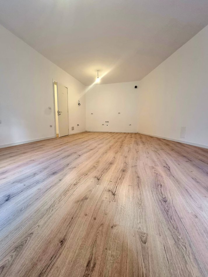 Tirane, shitet apartament 2+1 Kati 1, 129 m² 287.000 € (Kopshti zologjik)