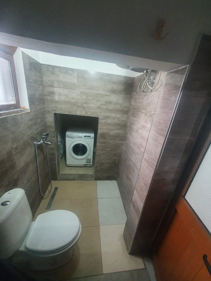 Tirane, jepet me qera apartament 1+1 Kati 1, 70 m² 350 € (Selite)