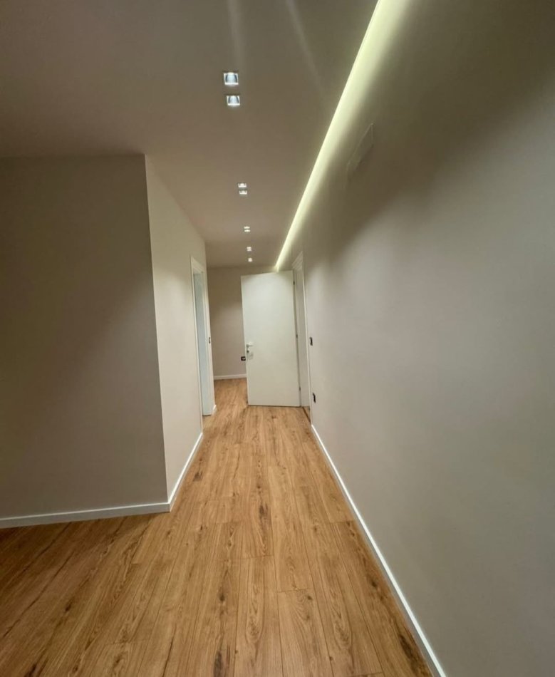 Tirane, shitet apartament 2+1 Kati 2, 113 m² 268.000 € (Liqeni)