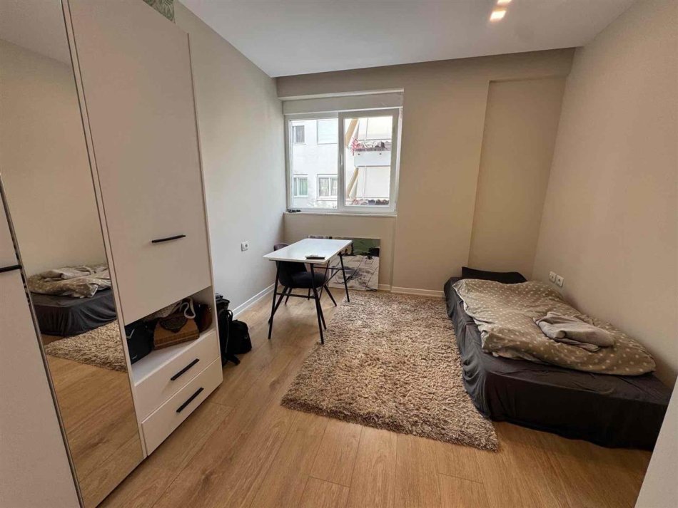 Tirane, shitet apartament 2+1+Ballkon Kati 3, 93 m² 265.000 €