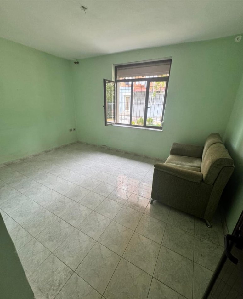 Tirane, shitet apartament 1+1+Ballkon Kati 1, 66 m² 115.000 € (Mozaiku tiranes)