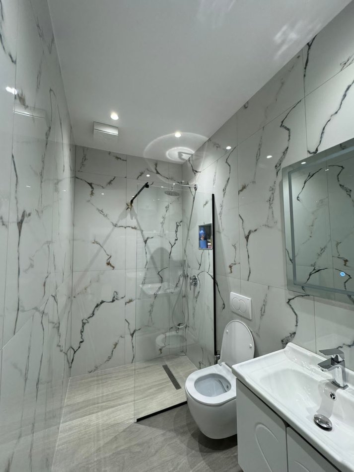 Tirane, jepet me qera apartament 1+1 Kati 1, 65 m² 400 € (Rruga 5 Maj, Pas Concord Center)
