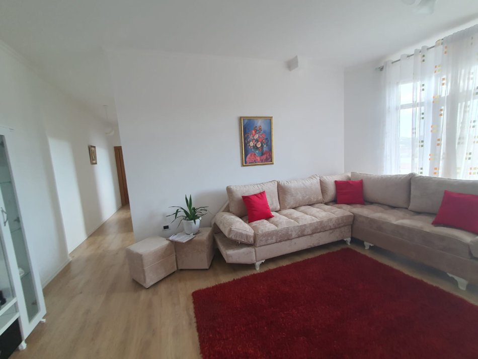 jepet me qera apartament 1+1 Kati 4, 120 m² 420 € (Yzberisht)