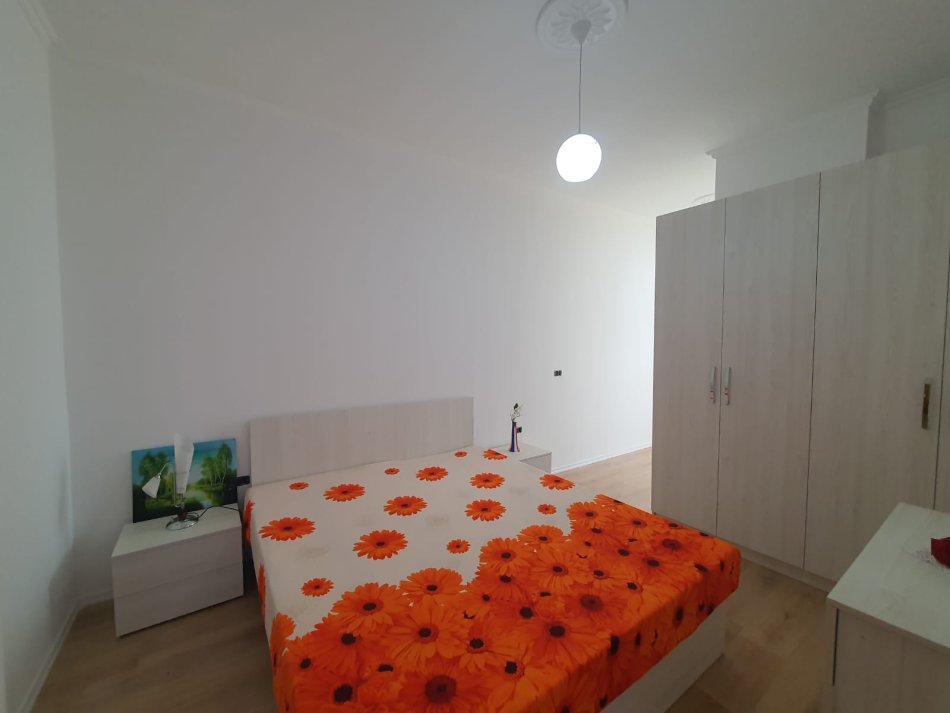 jepet me qera apartament 1+1 Kati 4, 120 m² 420 € (Yzberisht)