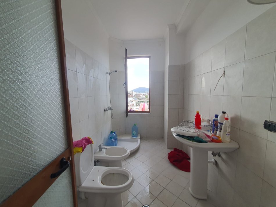 jepet me qera apartament 1+1 Kati 4, 120 m² 420 € (Yzberisht)