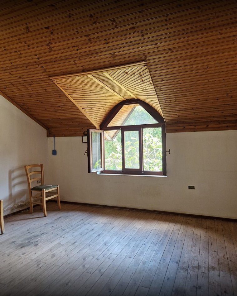 Tirane, jepet me qera Vile 2 Katshe , 1.500 € (MEGATEK)