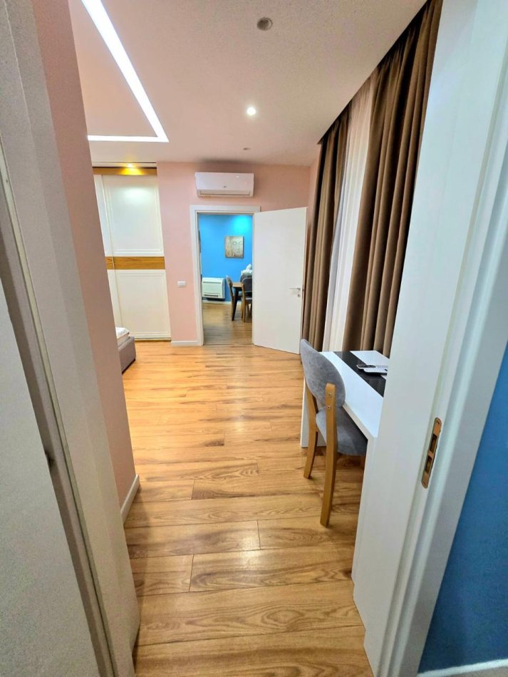 Tirane, jap me qera apartament 2+1 Kati 3, 98 m² 648 € (Hamdi Sina)