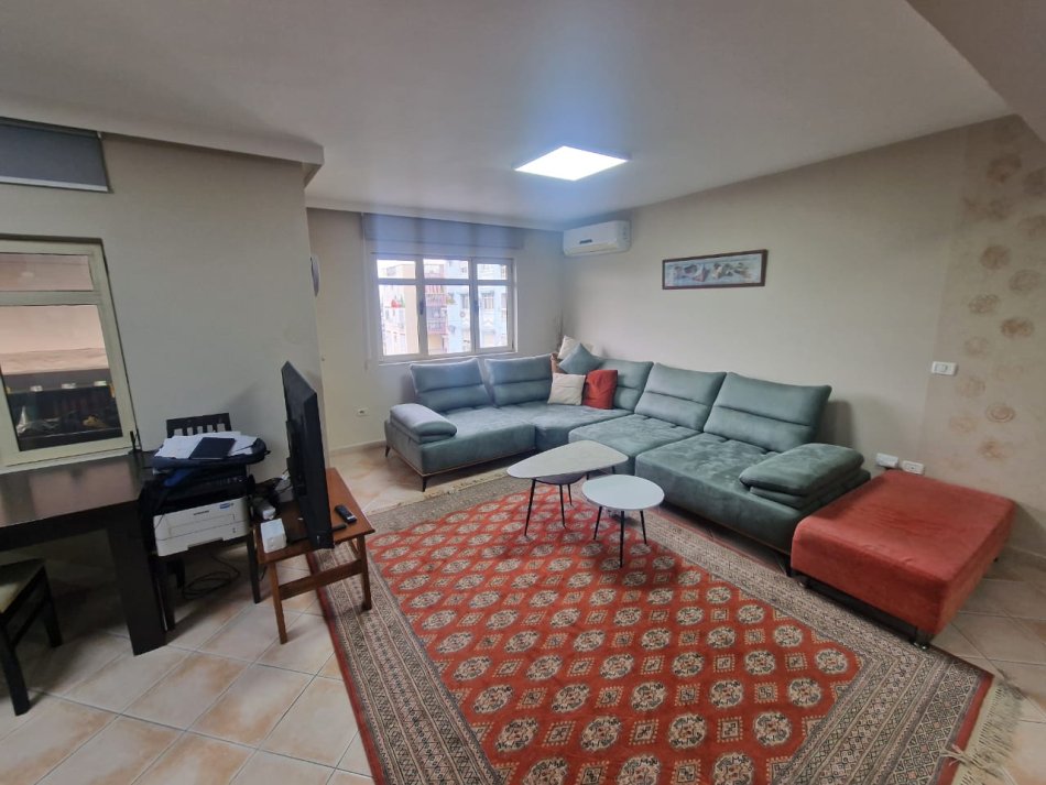 Tirane, shitet apartament 2+1 Kati 4, 86 m² 120.000 € (Casa italia)