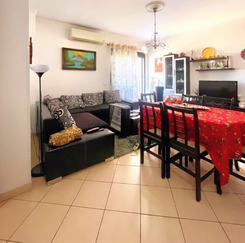 Tirane, shitet 1+1 Kati 11, 155.000 € (Perballe delijorgjit)