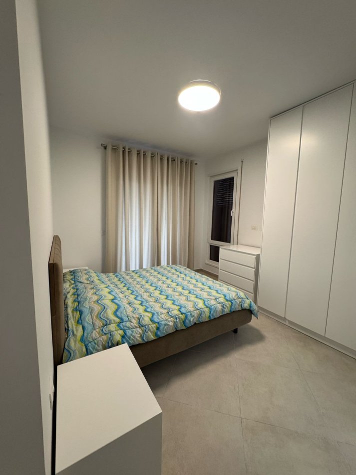 Tirane, jap me qera apartament 2+1+Ballkon Kati 1, 100 m² 650 € (xhanfize keko)
