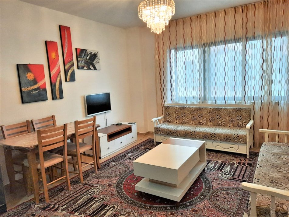 Tirane, shitet apartament 1+1+Ballkon Kati 4, 74 m² 110.000 € (Rruga 5 Maj, Përball Shkollës Tirana Jonë)