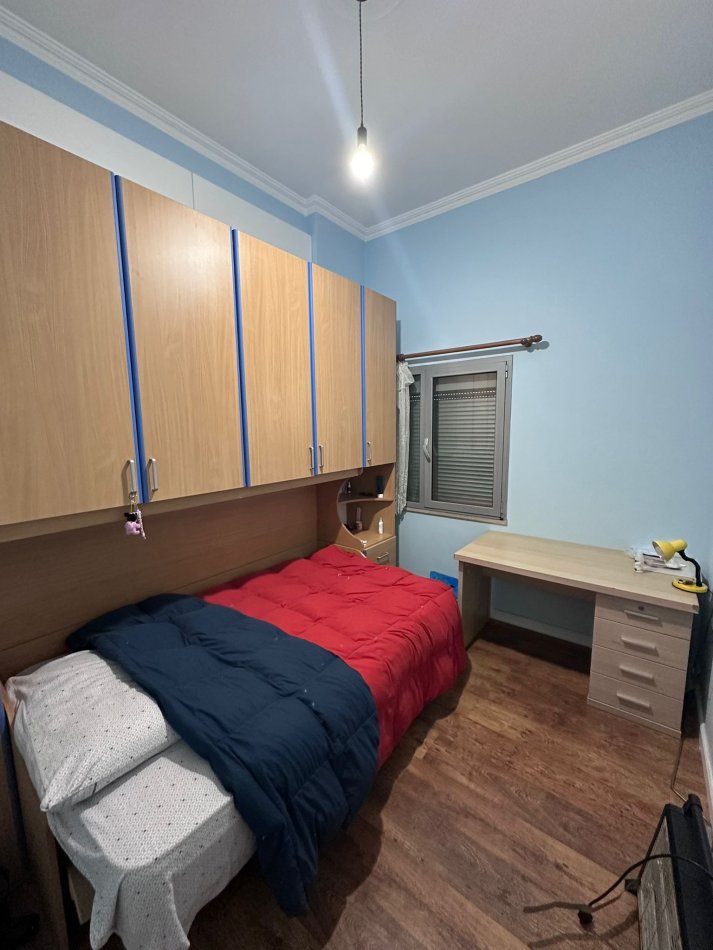 Tirane, jepet me qera apartament 3+1+Ballkon Kati 2, 130 m² 800 € (Rruga Dritan Hoxha/Zogu i Zi)