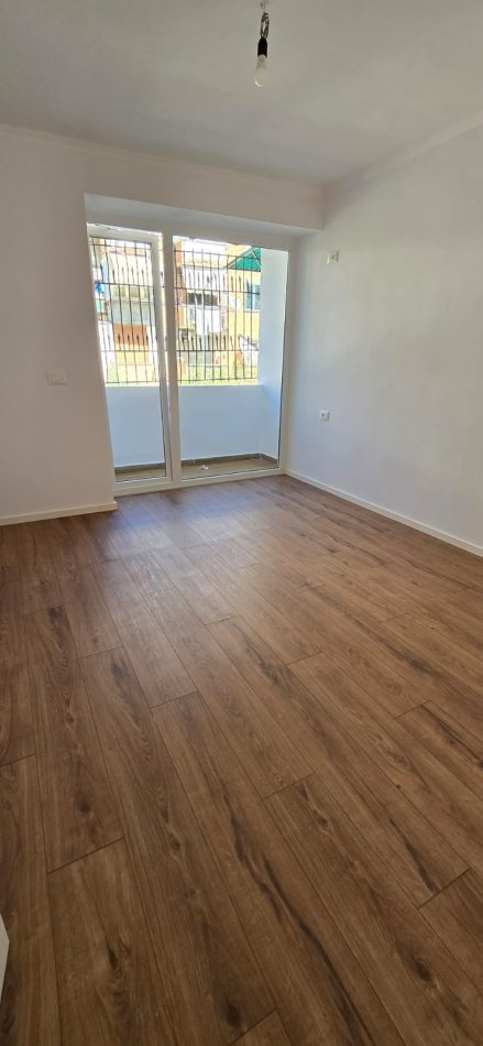 Tirane, shitet apartament  1+1 Kati 2, 49 m² 125.001 € (Mozaiku)