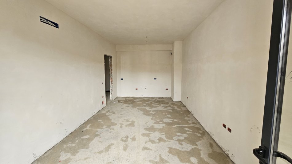 Tirane, shitet apartament 1+1 Kati 10, 64 m² 83.500 € (Astir)