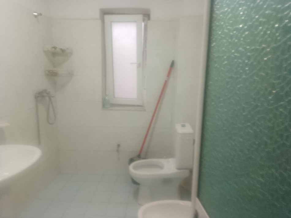 Tirane, jap me qera apartament 1+1 Kati 2, 60 m² 260 € (Institut Kamez)