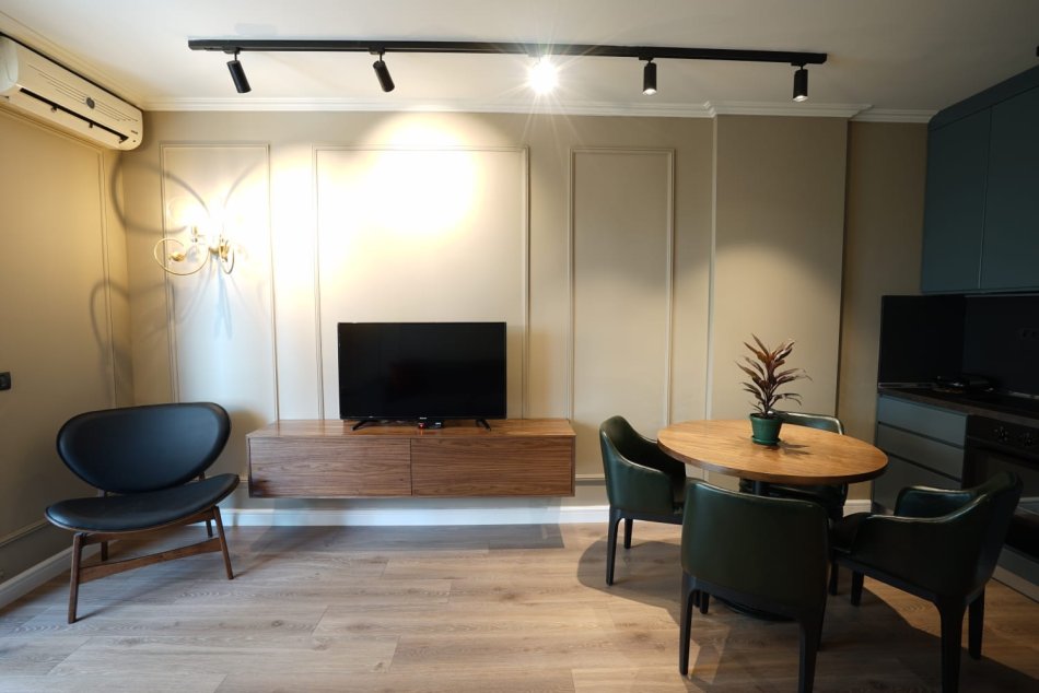 Tirane, jepet me qera apartament 1+1 Kati 2, 59 m² 599 € (Ish ekspozita)