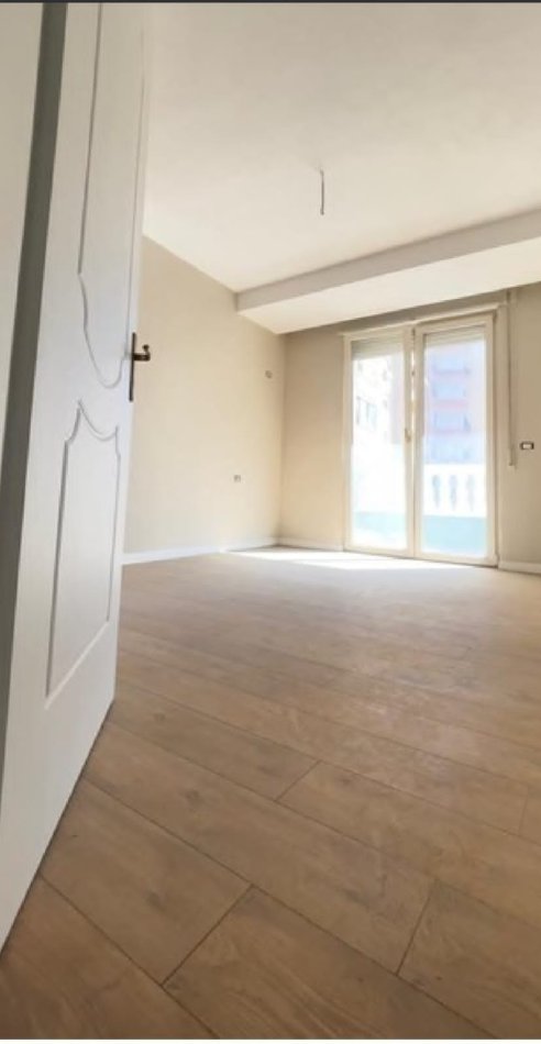 Tirane, jepet me qera apartament 2+1+Ballkon Kati 6, 85 m² 800 € (Rruga Bardhok Biba ,Qendër)