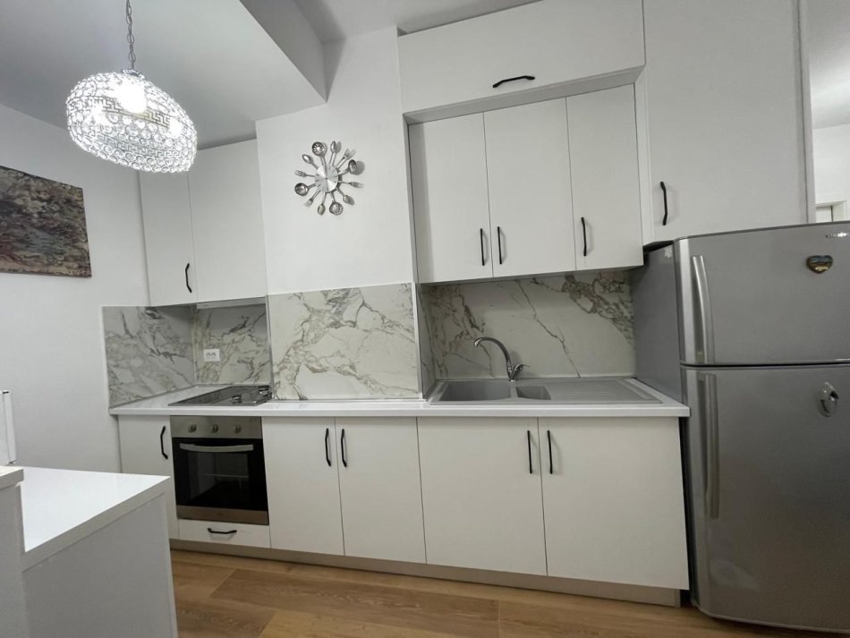 Tirane, shitet apartament 2+1 Kati 1, 74 m² 115.000 € (Ali Demi)