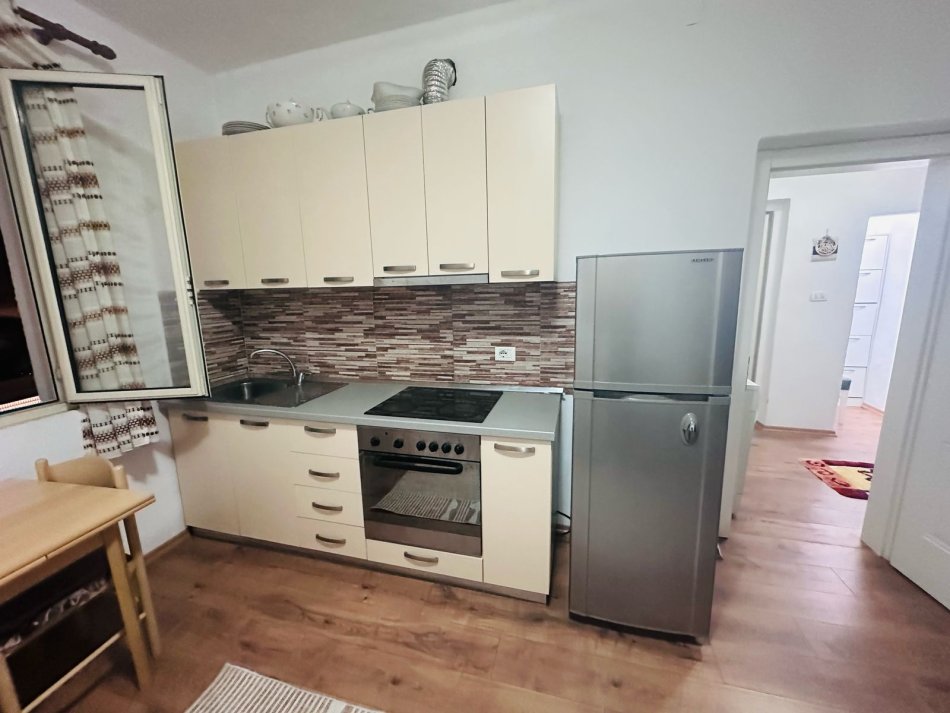 Tirane, jepet me qera apartament 2+1+Ballkon Kati 4, 70 m² 500 € (21 dhjetori)