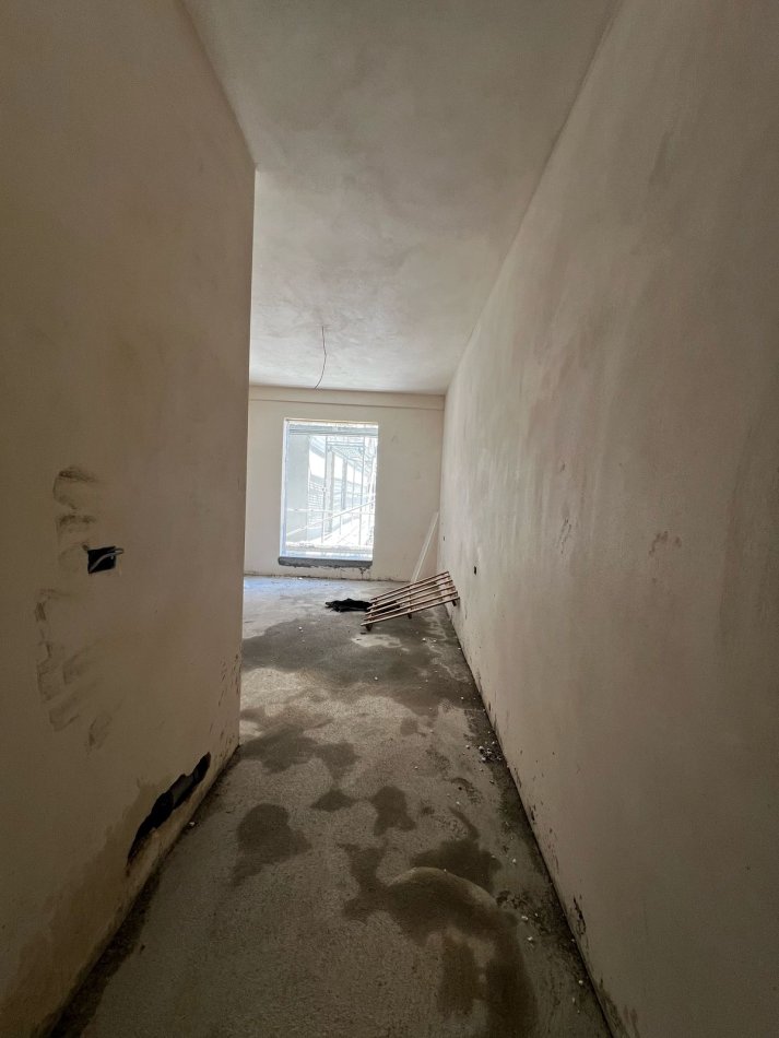 Tirane, shitet apartament 2+1+Ballkon Kati 4, 103 m² 113.000 € (Rruga Lidhja Prizerenit)