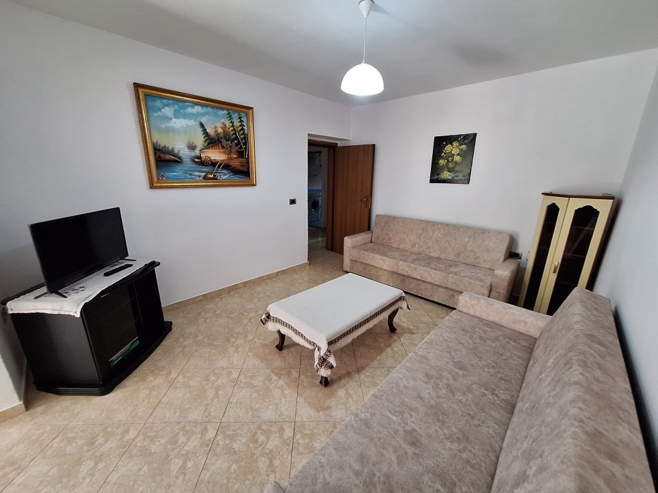 Tirane, jepet me qera apartament Kati 1, 60 m² 400 € (Rruga sali nevics)