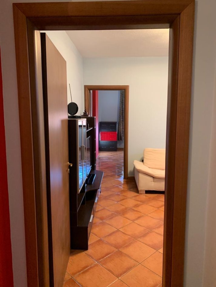 Tirane, jepet me qera apartament 1+1 Kati 8, 65 m² 460 € (Kompleksi panorama)