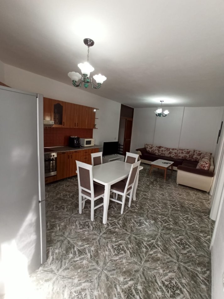 Tirane, jepet me qera apartament 2+1 Kati 7, 100 m² 500 € (Don bosko)