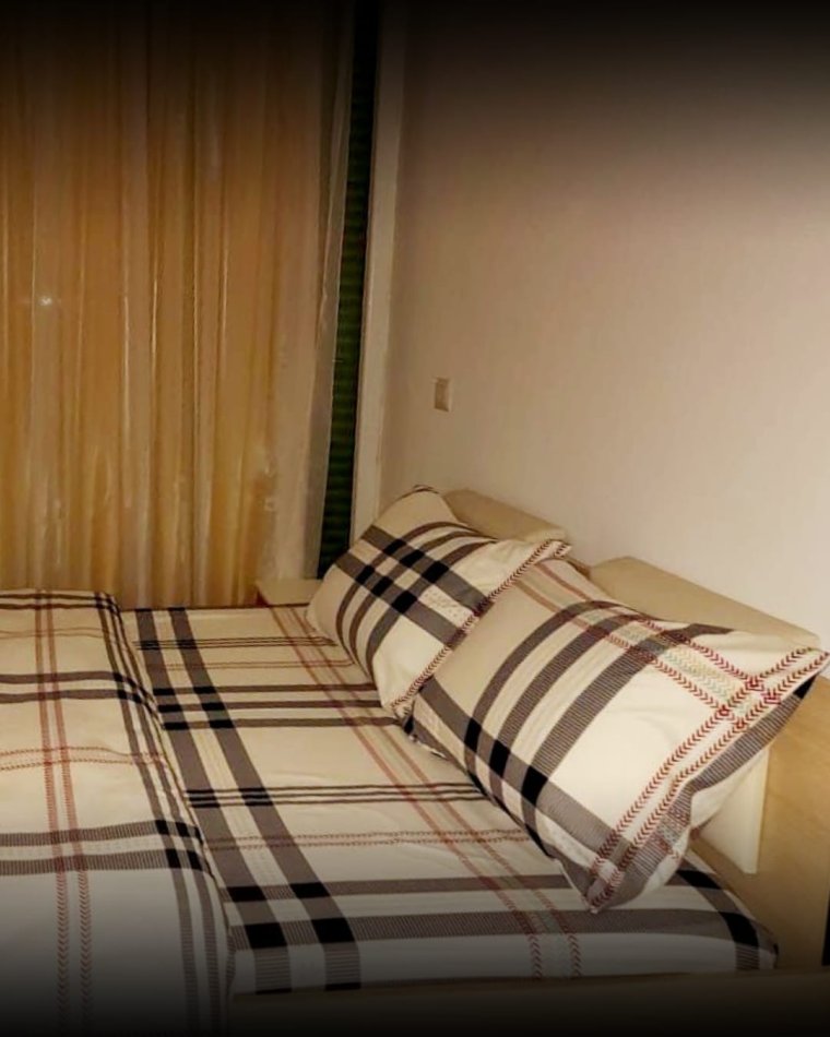 Tirane, jepet me qera apartament 2+1+Ballkon , 81 m² 701 € (QENDER)
