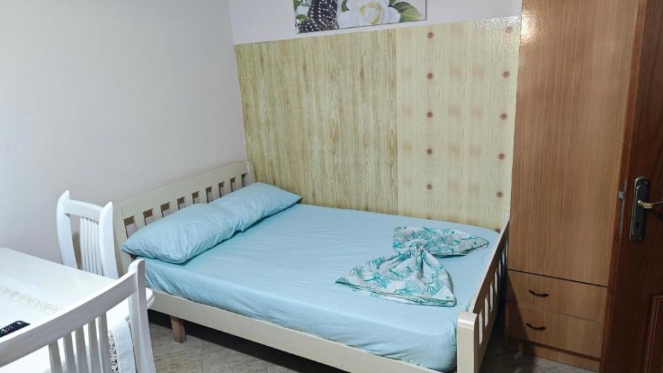 Tirane, jepet me qera garsonier Kati 2, 40 m² 400 € (Stadiumi dinamo)