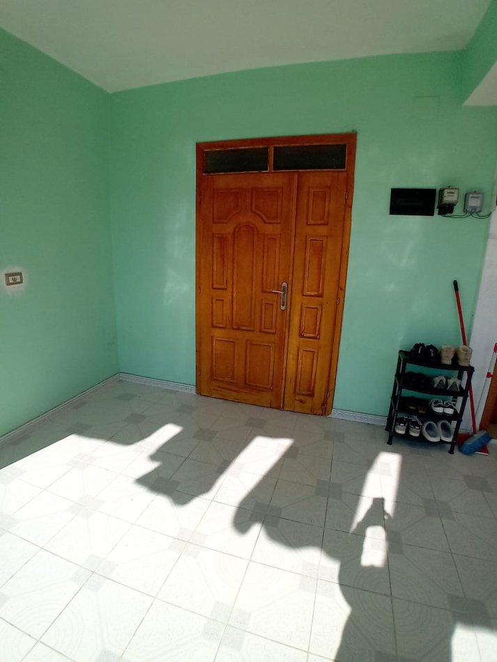 Tirane, jepet me qera apartament 1+1 Kati 2, 77 m² 370 € (5 maji)