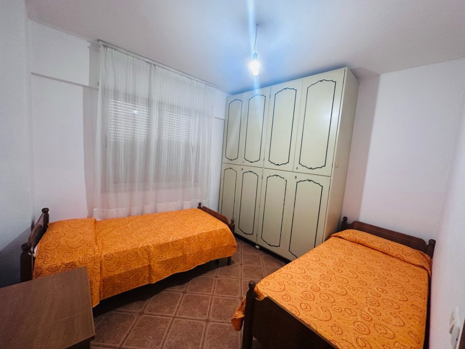 Tirane, jepet me qera apartament 2+1 Kati 10, 530 € (21 dhjetori)