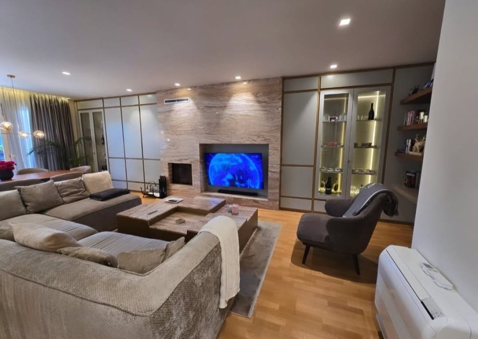 Tirane, shitet apartament Kati 8, 600 m² 15.000.000 € (Liqeni)