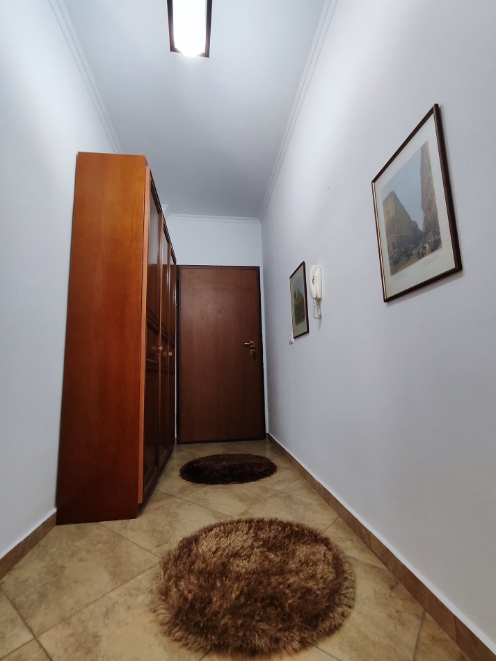Tirane, jepet me qera apartament 2+1 Kati 2, 75 m² 800 € (Komoleksi Delijorgji)