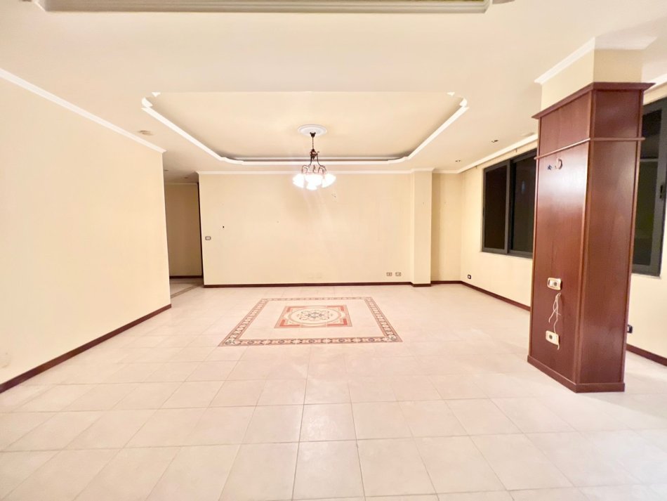Tirane, jepet me qera apartament Kati 4, 139 m² 130 € 