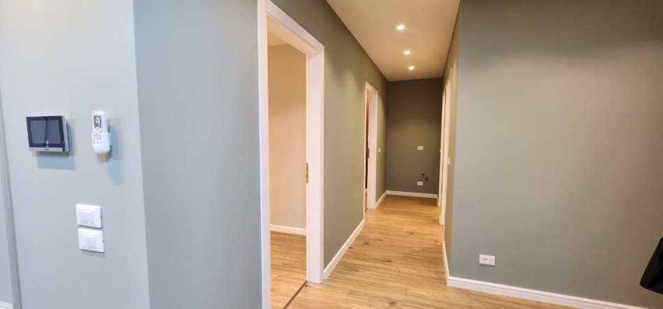 Tirane, jepet me qera zyre Kati 6, 1.400 € (Lake vew)