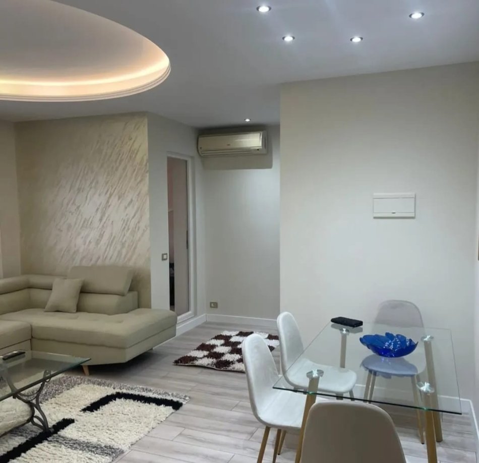 Tirane, jepet me qera apartament 1+1 Kati 9, 70 m² 1.000 € (Rruga e kosovarve)