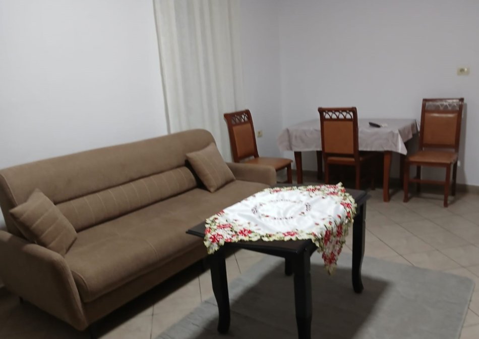 Tirane, jepet me qera apartament 2+1+Ballkon Kati 2, 75 m² 400 € (GRAMOZ PASHKO)