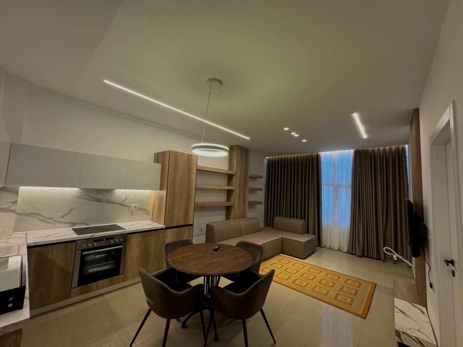 Tirane, jepet me qera apartament 1+1+Ballkon , 500 € (ISH RESTORANT DURRESI)