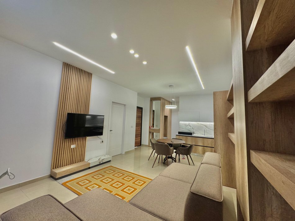 Tirane, jepet me qera apartament 1+1+Ballkon , 500 € (ISH RESTORANT DURRESI)