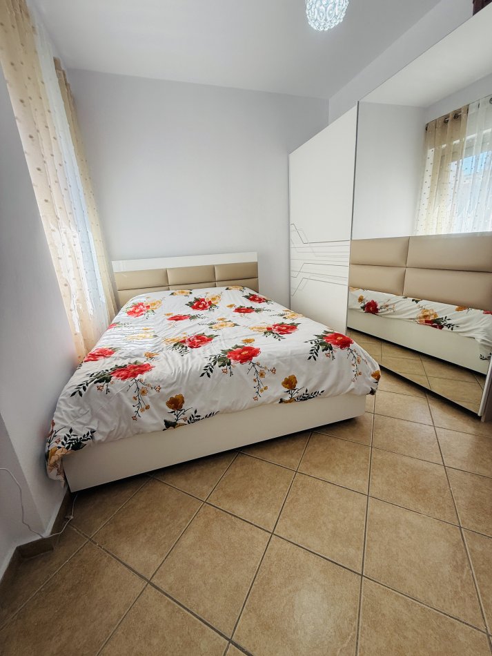 Tirane, jepet me qera apartament 1+1 Kati 5, 65 m² 450 € (Astir)