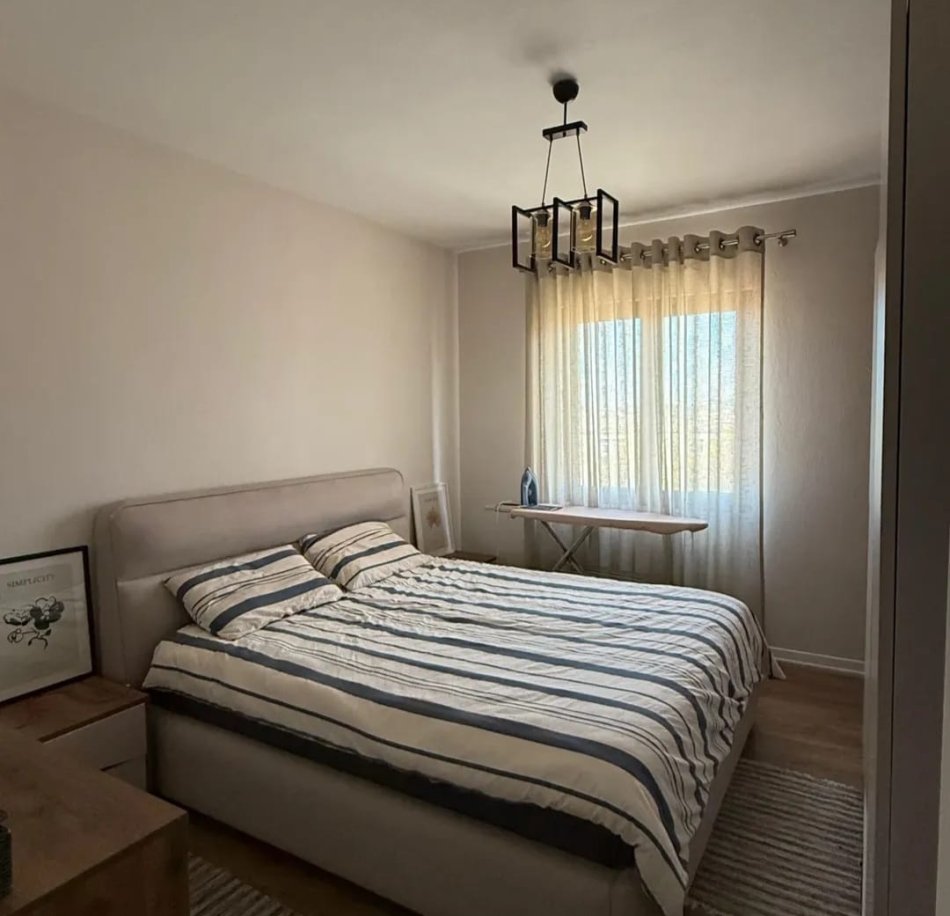 Tirane, shitet apartament 1+1 Kati 6, 71 m² 110.000 € (Kinostudio)