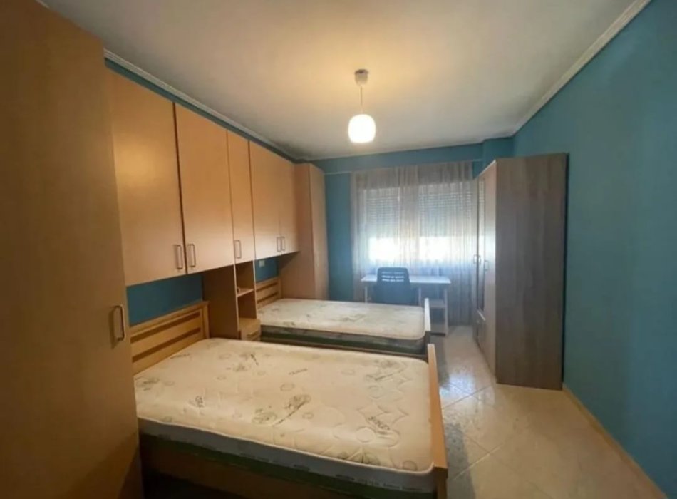Tirane, shitet apartament 2+1 Kati 4, 98 m² 190.000 € (Ish parku)