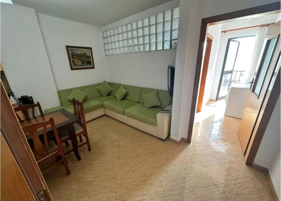 Tirane, jepet me qera apartament 1+1 Kati 2, 55 m² 400 € (5 maji)