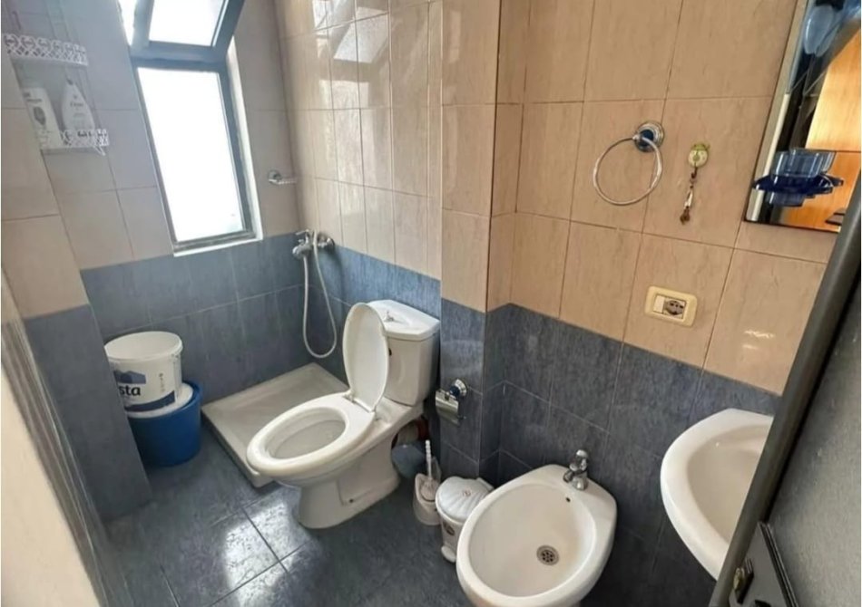 Tirane, jepet me qera apartament 1+1 Kati 2, 55 m² 400 € (5 maji)