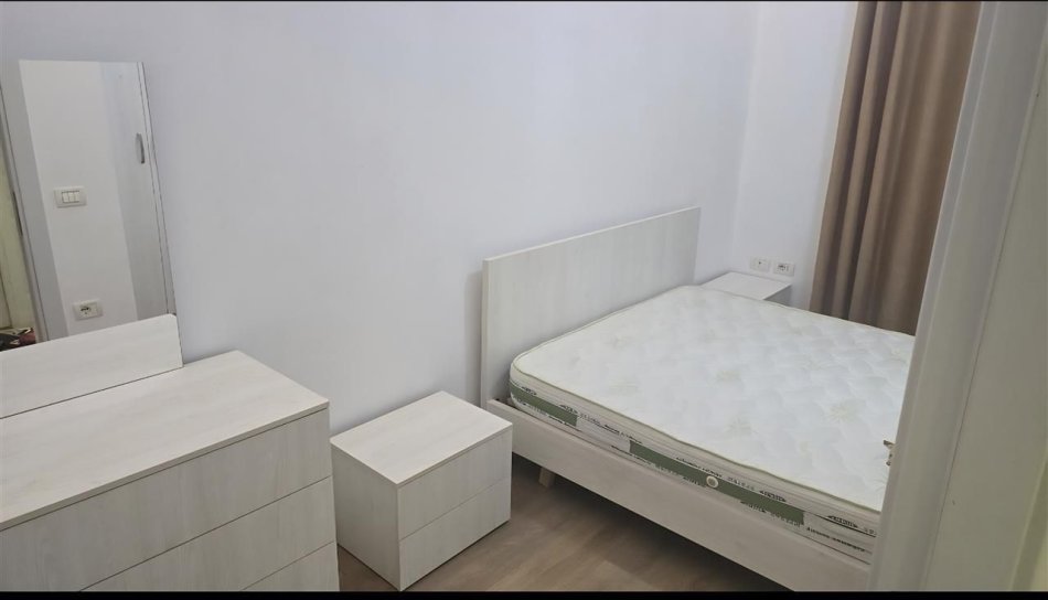 Tirane, jepet me qera apartament 1+1 Kati 1, 1 m² 500 € (Tirana golden park 3)