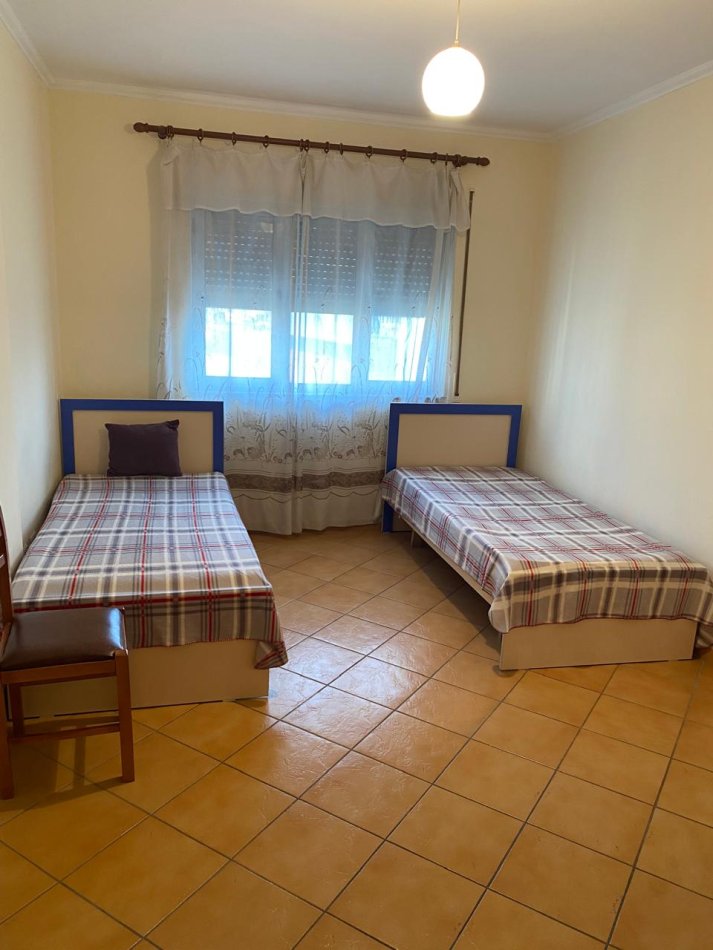 Tirane, jepet me qera apartament 2+1+Ballkon Kati 6, 95 m² 550 € (Rruga Irfan Tomini ,Përball Delijorgjit)