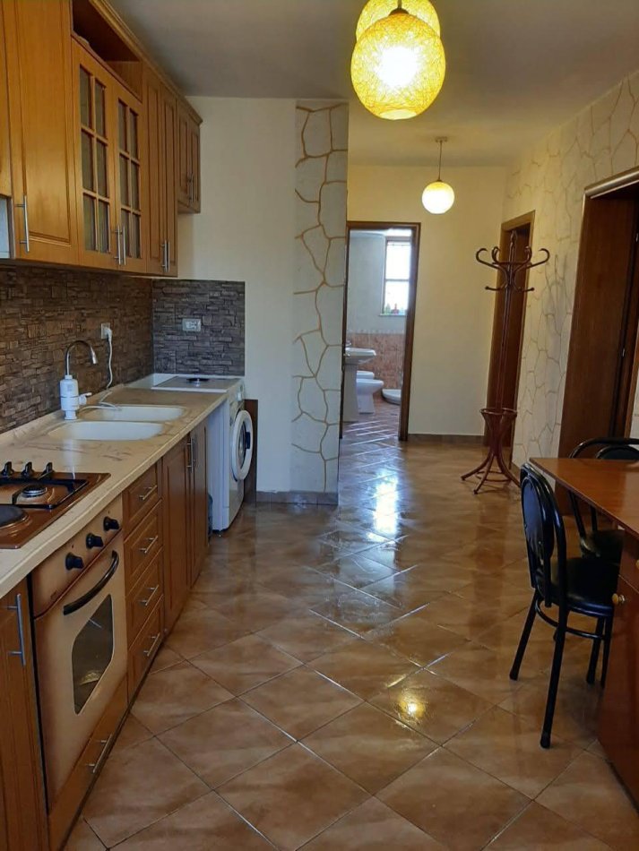 Tirane, jepet me qera apartament 1+1+Aneks Kati 3, 66 m² 450 € (PAZARI RI, ATSH)